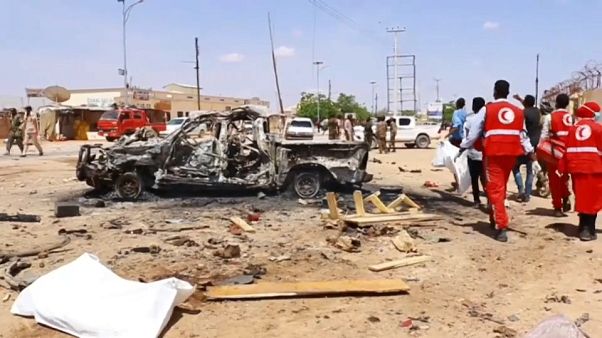 Attentato in Somalia e crisi-Covid: l'attualità africana in breve Attentato in Somalia e crisi-Covid: l'attualità africana in breve