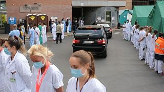 Health care workers turn their backs on Belgian prime minister