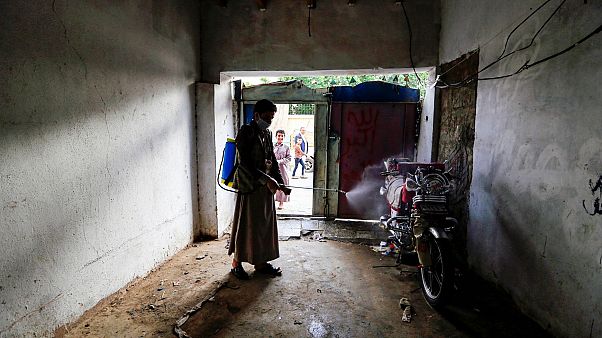 Yemen'de Covid-19 salgını Yemen'de Covid-19 salgını