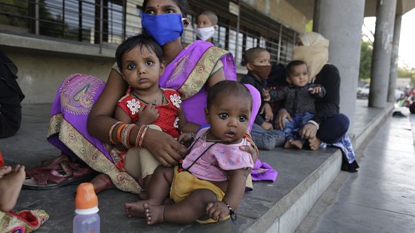 India extiende el confinamiento ante nuevos brotes de coronavirus India extiende el confinamiento ante nuevos brotes de coronavirus