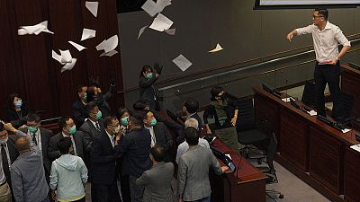 Потасовка в Законодательном совете Гонконга