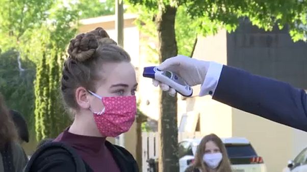 Visszatérhettek az iskolákba a francia diákok Visszatérhettek az iskolákba a francia diákok