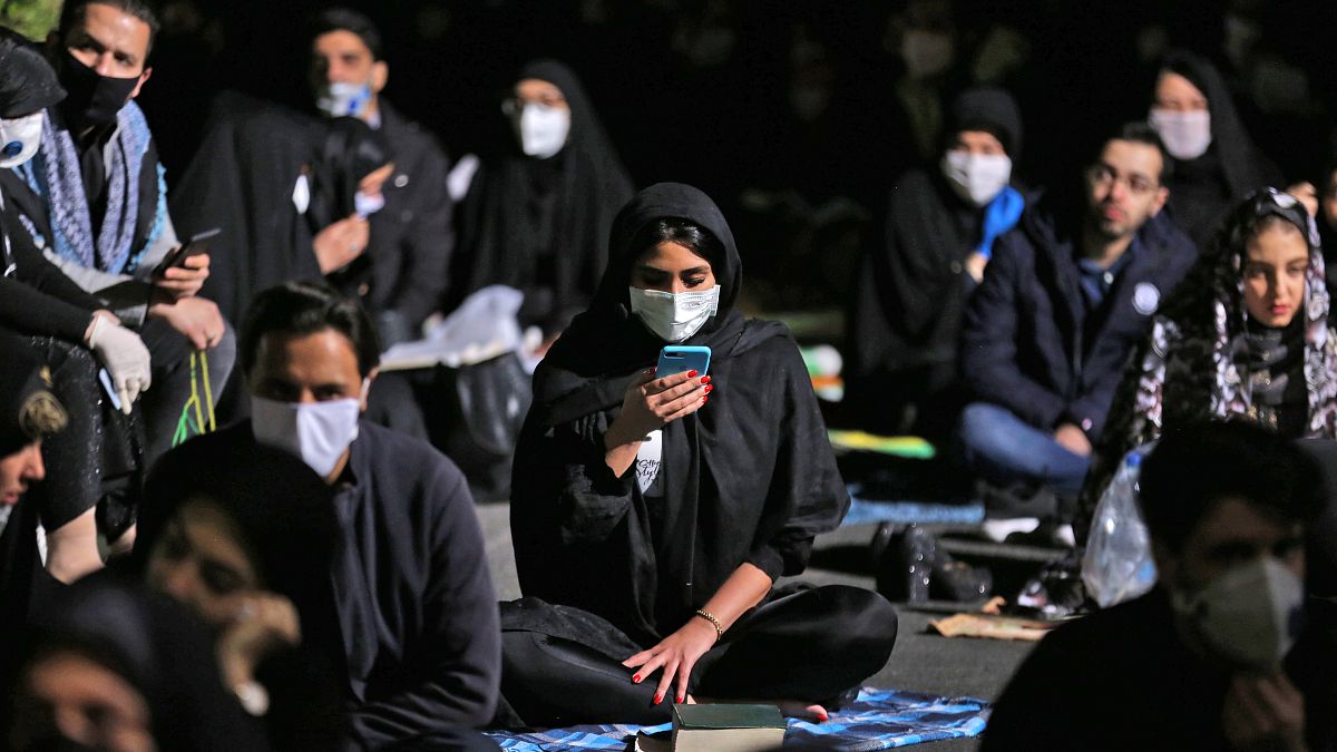إيران تعلن السيطرة على فيروس كورنا 