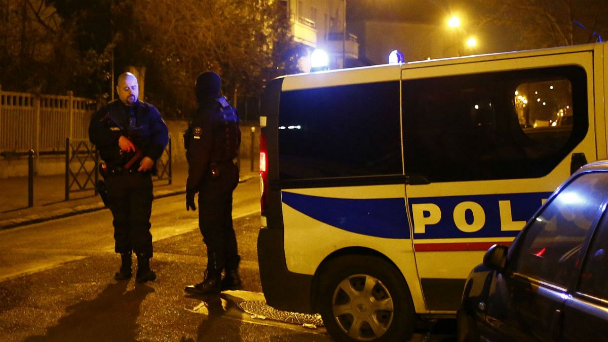 دومین شب تنش در حومه پاریس پس از مرگ یک جوان موتورسوار