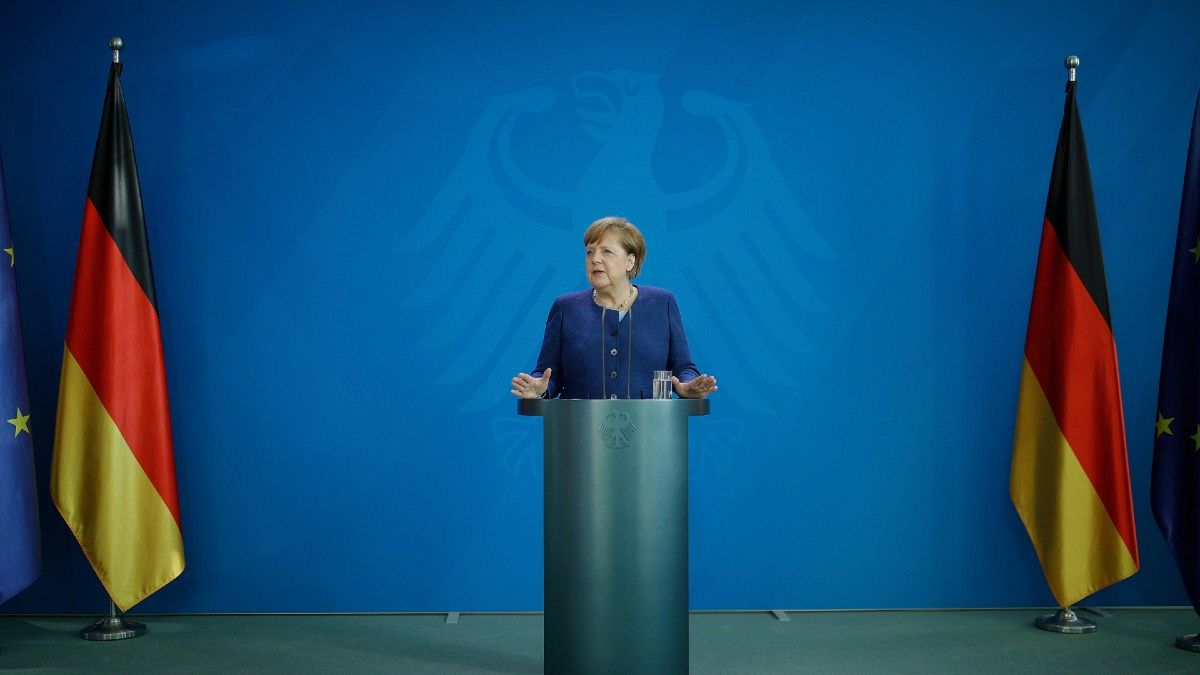Angela Merkel sajtótájékoztatót tart 2020. május 20-án. 