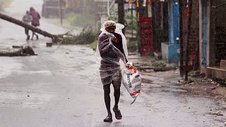 Ciclone Amphan faz dezenas de mortos na Índia e Bangladesh
