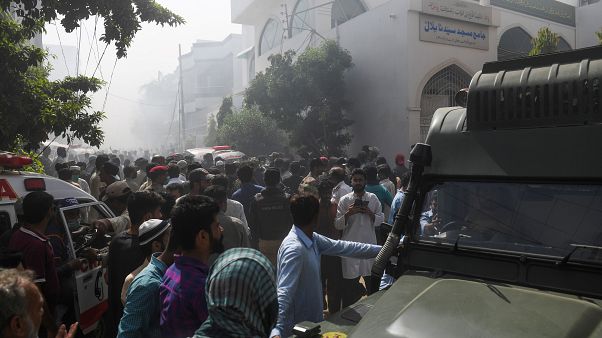 حادث تحطم طائرة ركاب باكستانية بالقرب من مدينة كراتشي حادث تحطم طائرة ركاب باكستانية بالقرب من مدينة كراتشي