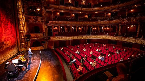 Die leeren Sitze sind Absicht: Staatstheater Wiesbaden ist wieder offen Die leeren Sitze sind Absicht: Staatstheater Wiesbaden ist wieder offen