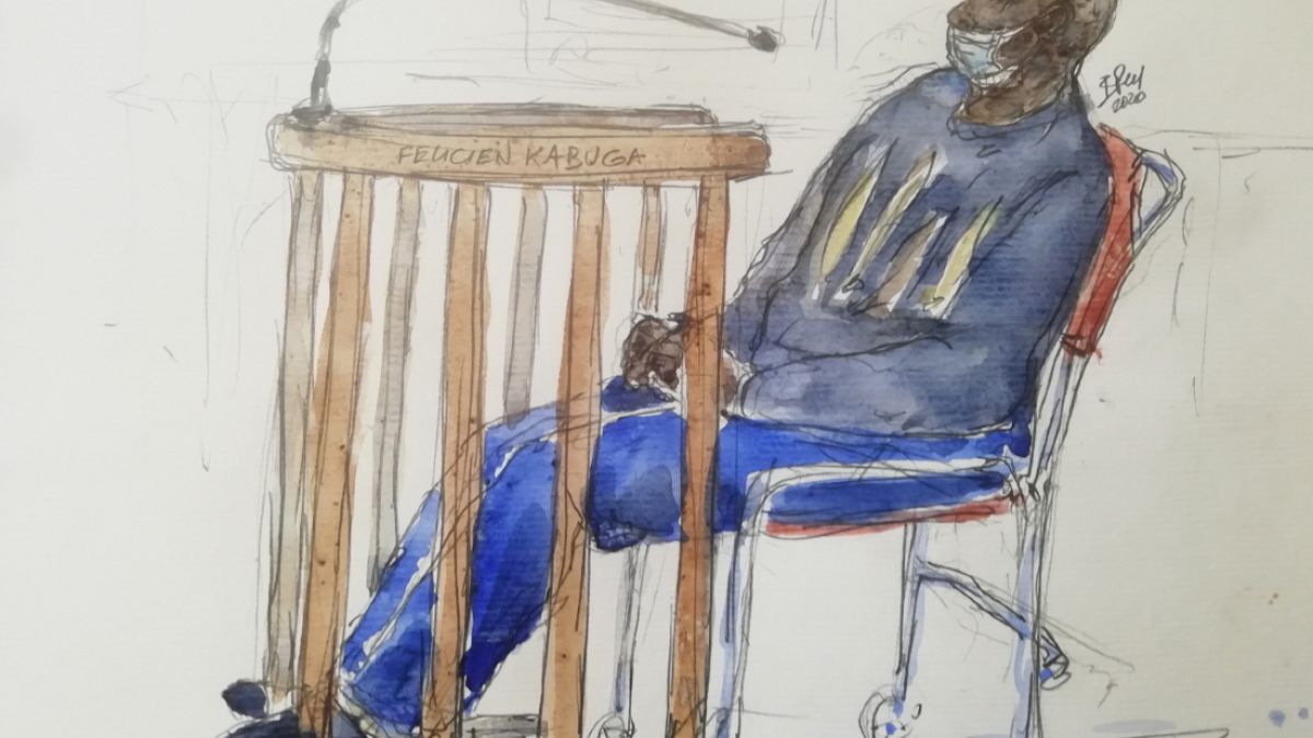 رسم لقاعة المحكمة ووجود فيليسيان كابوغا، أحد آخر المشتبه بهم الرئيسيين في الإبادة الجماعية في رواندا  20/05/2020