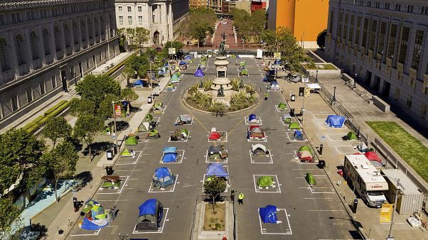 San Francisco'da şehrin ortasına çadır kent kuruldu San Francisco'da şehrin ortasına çadır kent kuruldu
