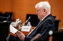 Hors Seehofer