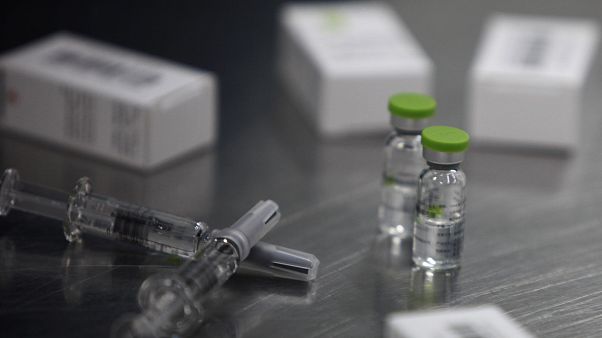Çinli Sinovac şirketi tarafından geliştirilen H1N1 aşısı (arşiv) Çinli Sinovac şirketi tarafından geliştirilen H1N1 aşısı (arşiv)