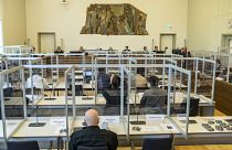 محاكمة متهمين سوريين في ألمانيا حيث يشتبه بتورطهما في التعذيب في سوريا - 2020/04/23