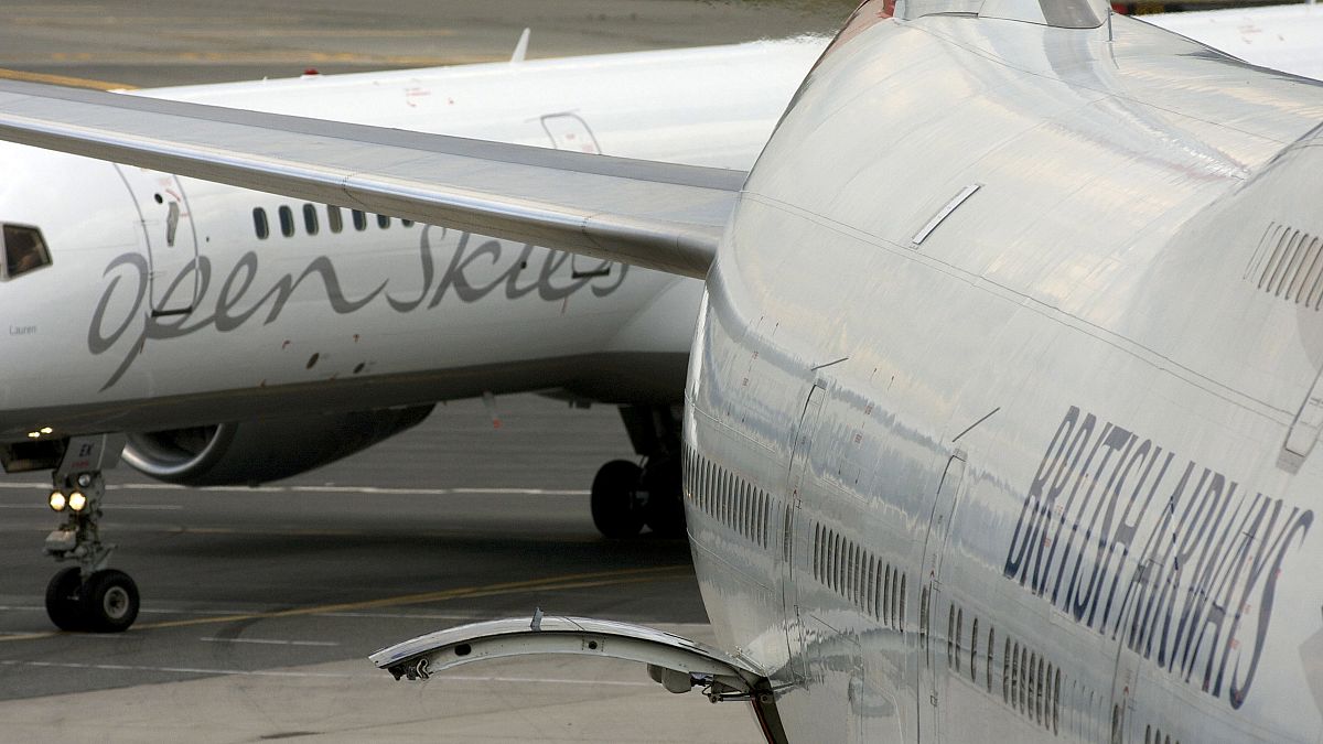 طائرة بوينغ في مطار كيندي في نيويورك - 2008/06/19
