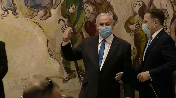 Bíróság előtt az izraeli miniszterelnök Bíróság előtt az izraeli miniszterelnök