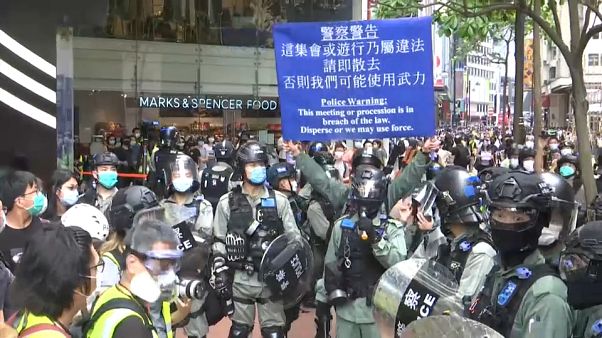 Quasi 200 arresti nelle ultime manifestazioni di Hong Kong contro la Cina Quasi 200 arresti nelle ultime manifestazioni di Hong Kong contro la Cina