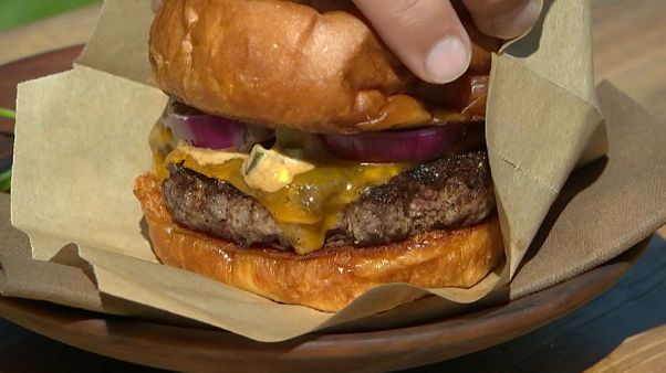 Der Cheeseburger im Noma-Restaurant in Kopenhagen Der Cheeseburger im Noma-Restaurant in Kopenhagen