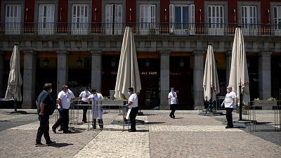 الاستعدادات لفتح المطاعم في إسبانيا