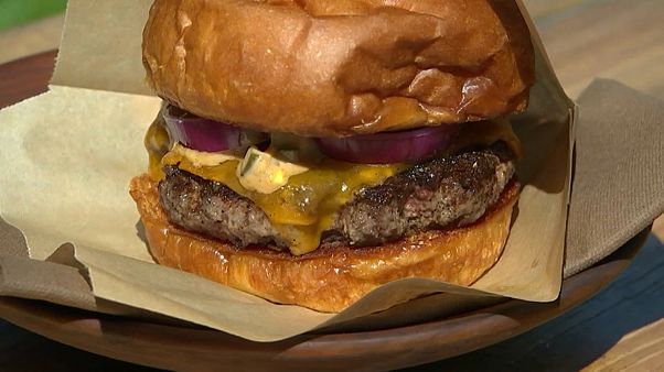 Colas por una hamburguesa de 30 euros Colas por una hamburguesa de 30 euros