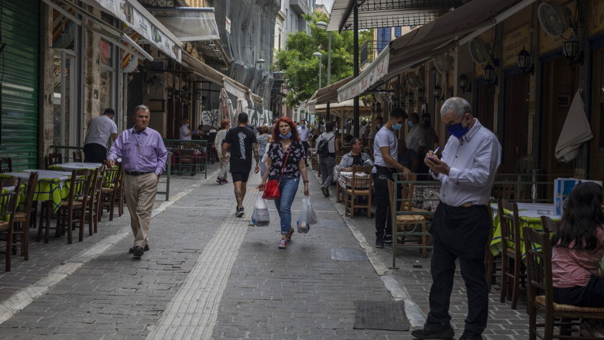 Greek unions speak out after government pushes for 13-hour workday
