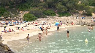 Espanha levanta quarentena para turistas estrangeiros