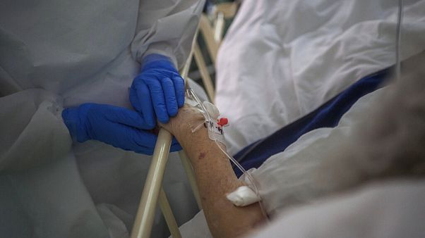 Koronavírusos beteg ápolása Koronavírusos beteg ápolása