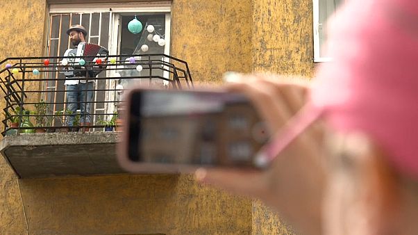 Nehéz helyzetben a szabadúszó művészek Nehéz helyzetben a szabadúszó művészek