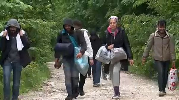 Menekültek egy boszniai úton Menekültek egy boszniai úton