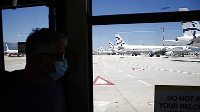 Grécia retomas voos comerciais com novas medidas