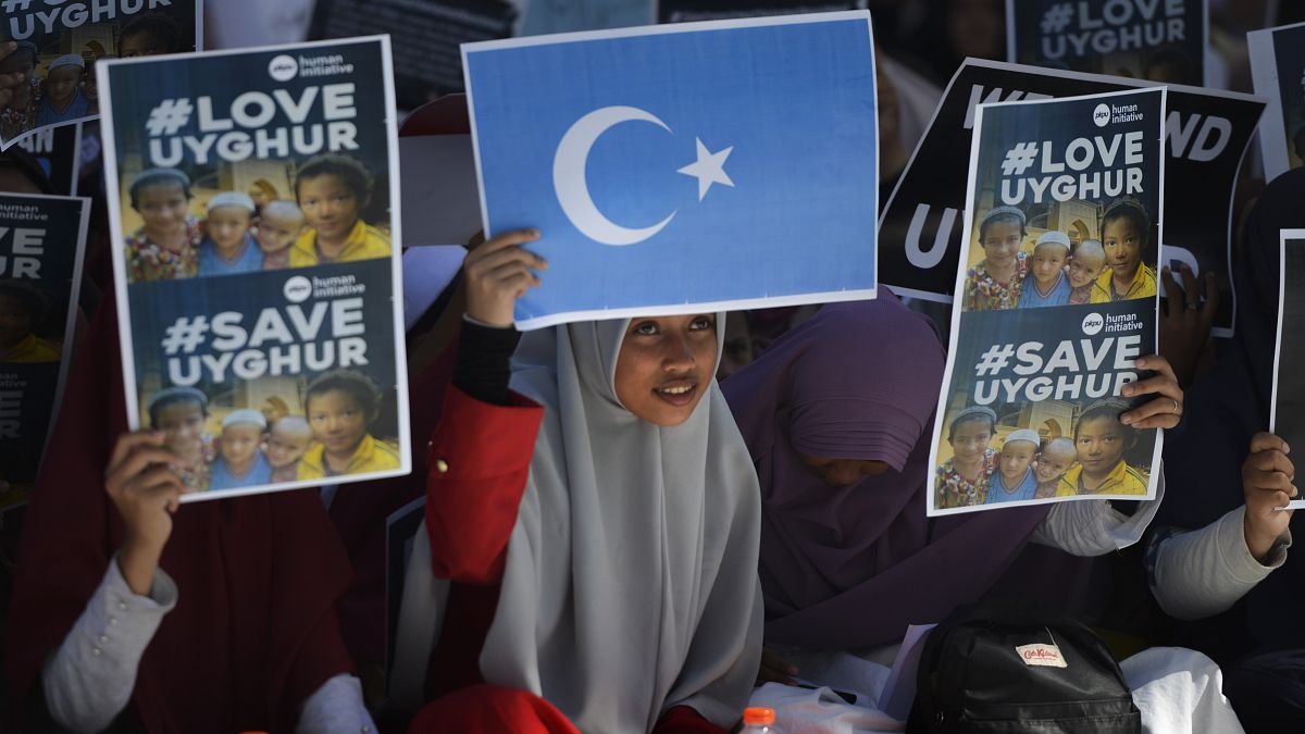 من وقفة احتجاجية في إندونيسيا ضد الانتهاكات بحق الويغور