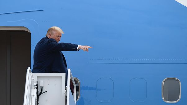 Trump felszállás előtt az Air Force One-on Trump felszállás előtt az Air Force One-on