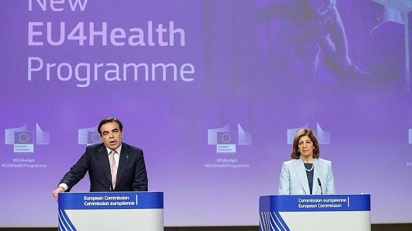 Ο αντιπρόεδρος της Κομισιόν και η Επίτροπος Υγείας Ο αντιπρόεδρος της Κομισιόν και η Επίτροπος Υγείας