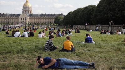 Francia recupera la libertad perdida por culpa de la pandemia