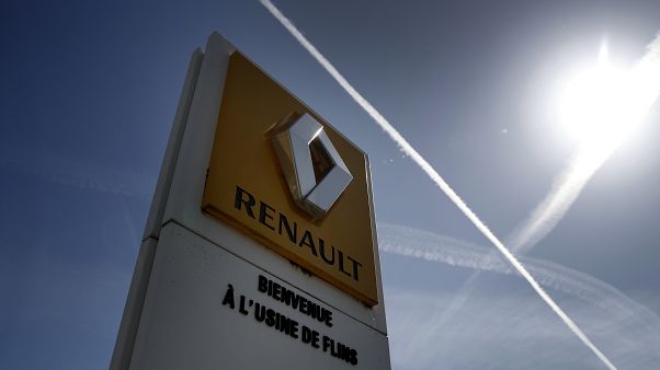 Renault  15000 ,  4500   