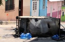 Un vehículo quemado en el pueblo de Venustiano Carranza, Chiapas, México