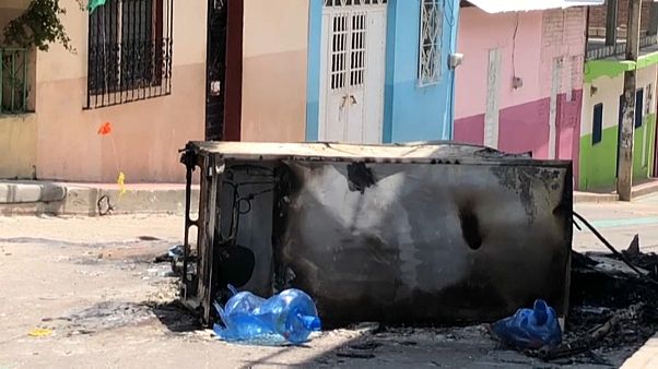 Un vehículo quemado en el pueblo de Venustiano Carranza, Chiapas, México Un vehículo quemado en el pueblo de Venustiano Carranza, Chiapas, México