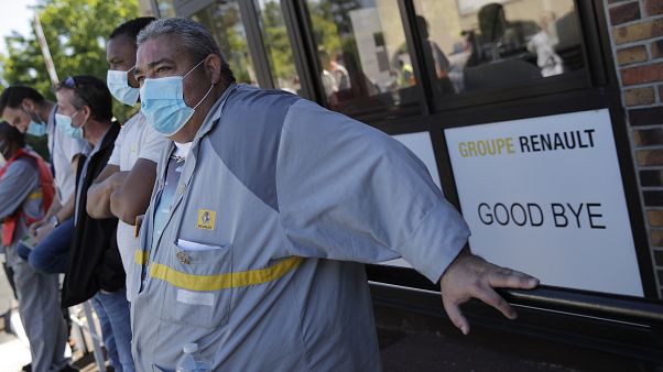 Renault: tömeges elbocsátást és gyárbezárást hoz a jövő Renault: tömeges elbocsátást és gyárbezárást hoz a jövő