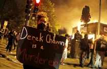 Minnesota'da siyahi Amerikalı George Floyd'un öldürülmesi protesto edildi 