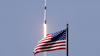 Взлёт ракеты Falcon 9 с кораблём Crew Dragon