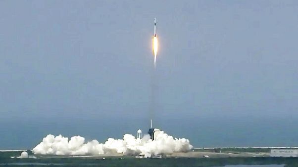 Die Rakete hebt in Richtung ISS ab Die Rakete hebt in Richtung ISS ab