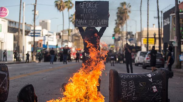 جانب من الاحتجاجات في لوس أنجليس جانب من الاحتجاجات في لوس أنجليس