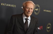 El actor, director y productor estadounidense Clint Eastwood cumple 90 años como ícono del cine y fiel a su estilo de "hombre duro" de Hollywood.