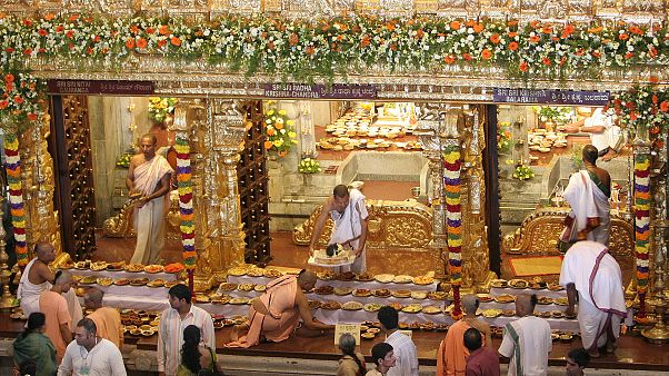 Hindistan'da bir Hindu festivali (arşiv) Hindistan'da bir Hindu festivali (arşiv)