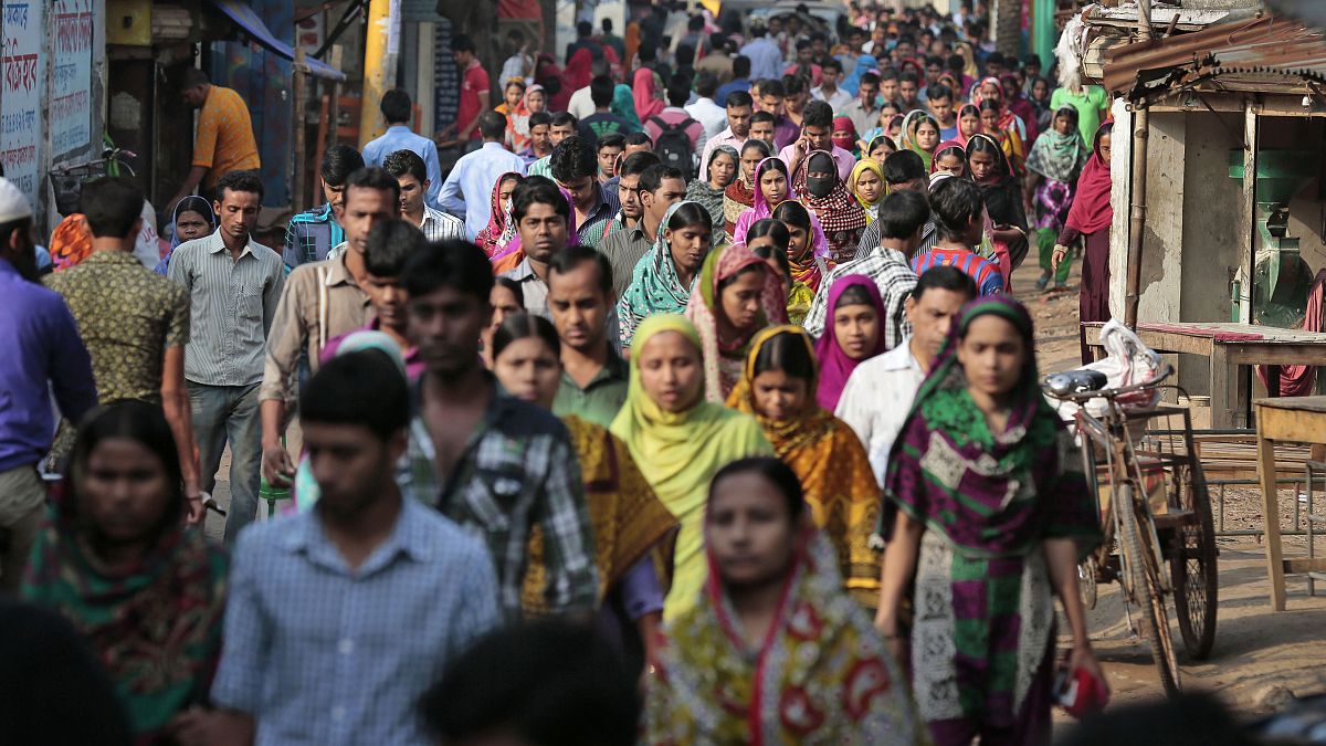 بنغلاديش ترفع  تدابير الإحتواء