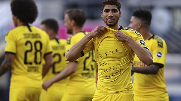 "العدالة لجورج فلويد" في يوم استعراض دورتموند ومونشنغلادباخ "العدالة لجورج فلويد" في يوم استعراض دورتموند ومونشنغلادباخ