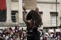 Tensão e violência em 40 cidades dos EUA