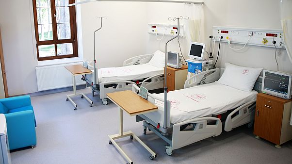 Bakan Koca: Dilek Hemşire Covid'e yenik düştü Bakan Koca: Dilek Hemşire Covid'e yenik düştü