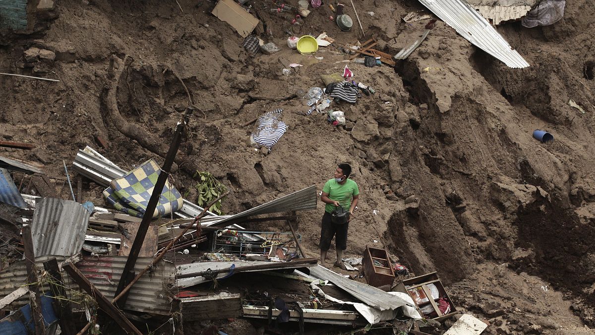 Devastación tras el paso de la tormenta tropical Amanda por El Salvador