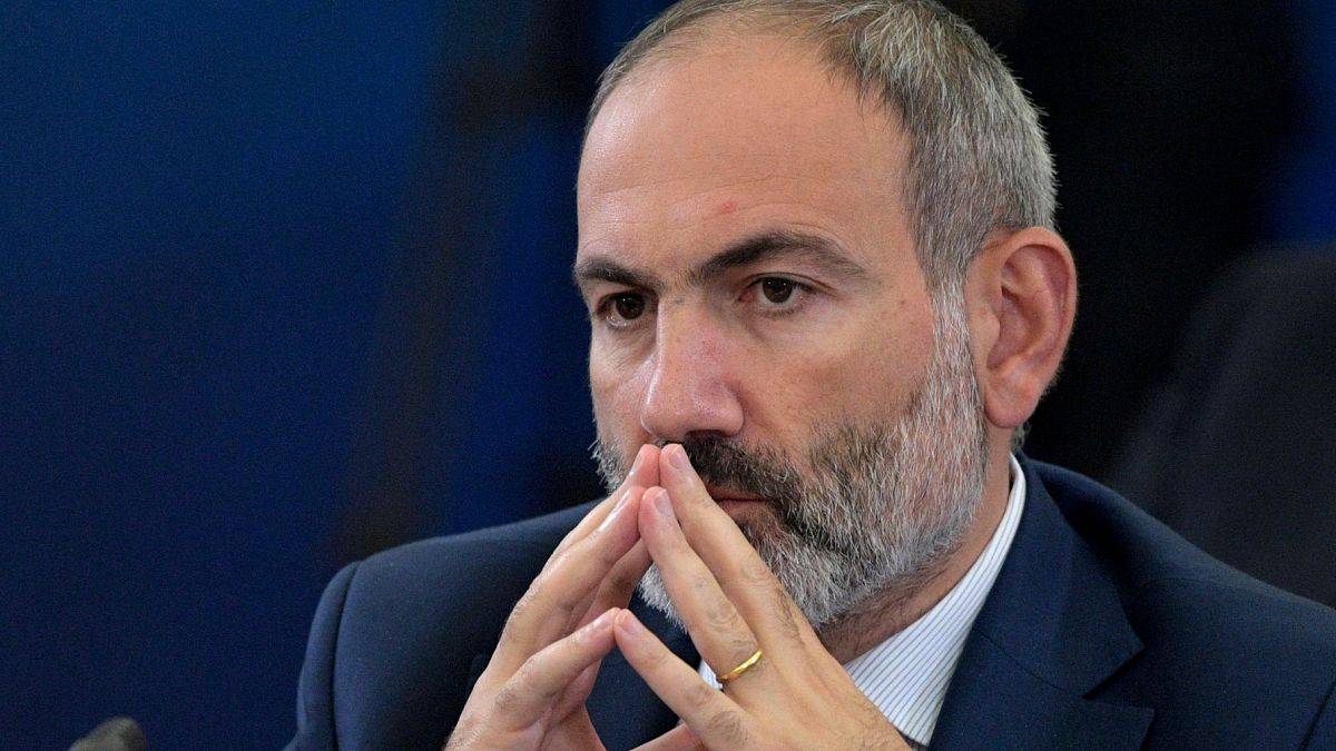Ermenistan Başbakanı Peşinyan Covid-19'a yakalandı