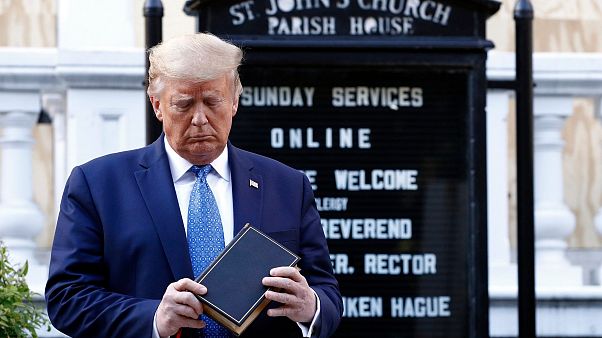 Trump saca a la calle 'miles de soldados fuertemente armados' para sofocar los disturbios Trump saca a la calle 'miles de soldados fuertemente armados' para sofocar los disturbios
